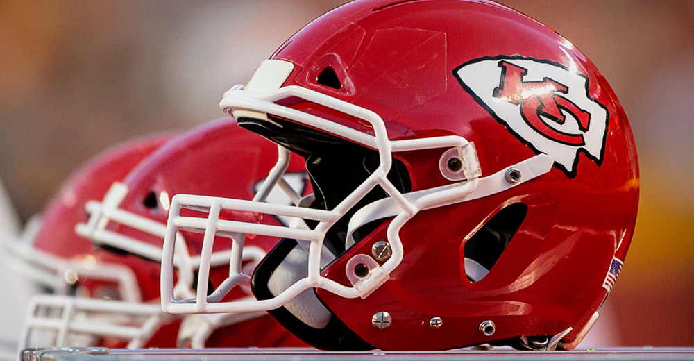 Kansas City Chiefs helmet on the sidelines during the NFL Preseason game against the Green Bay Packers on August 30, 2018