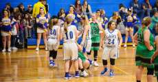 Lady's Comets playing basketball.