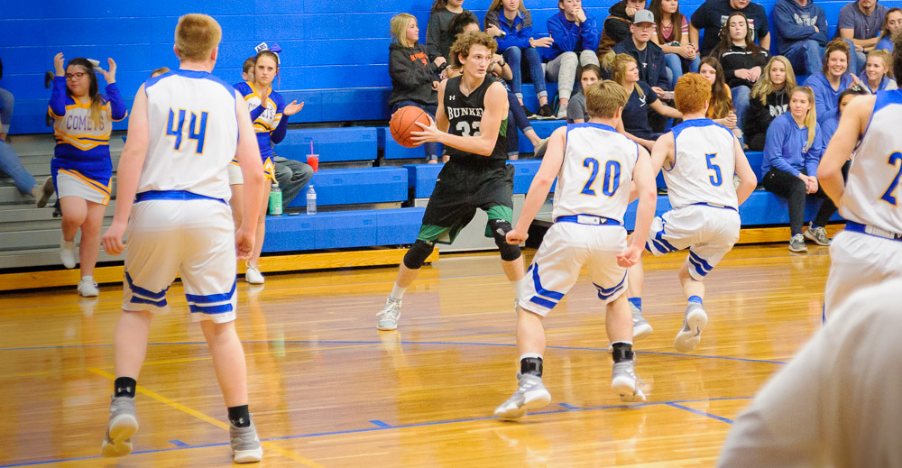 Comet Basketball Teams Blow Out Bunker During a Home Game Alton MO