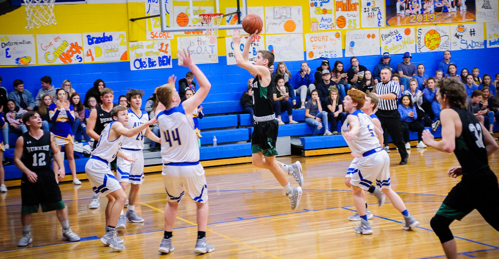 Comet Basketball Teams Blow Out Bunker During a Home Game Alton MO