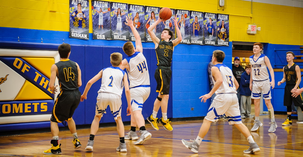 Alton Comets Put Up A Fight Against Van Buren Bulldogs Alton MO