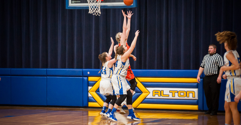 Alton Comets Beat Ellington in Their Final Home Game of Season Alton MO