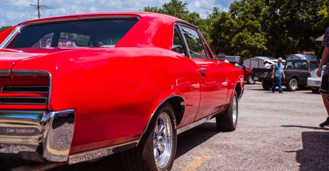 1967 Pontiac, owned by Larry Burnham, third place winner.