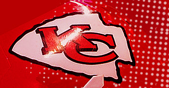 KANSAS CITY, MO - AUGUST 30: Kansas City Chiefs helmet on the sidelines during the NFL Preseason game against the Green Bay Packers on August 30, 2018 at Arrowhead Stadium in Kansas City, Missouri. (Photo by William Purnell/Icon Sportswire)