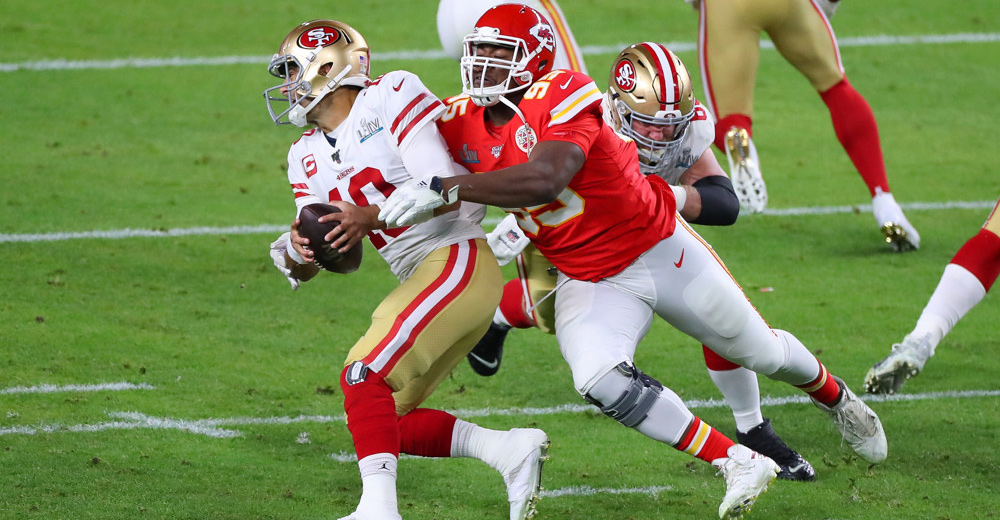 MIAMI GARDENS, FL - FEBRUARY 02: Kansas City Chiefs Defensive Tackle Chris Jones (95) pressures San Francisco 49ers Quarterback Jimmy Garoppolo (10) during the second quarter of Super Bowl LIV on February 2, 2020 at Hard Rock Stadium in Miami Gardens, FL. (Photo by Rich Graessle/PPI/Icon Sportswire)