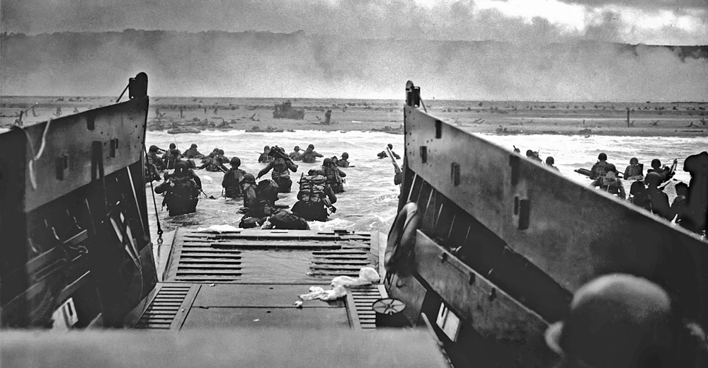 A landing craft dropping off troops.