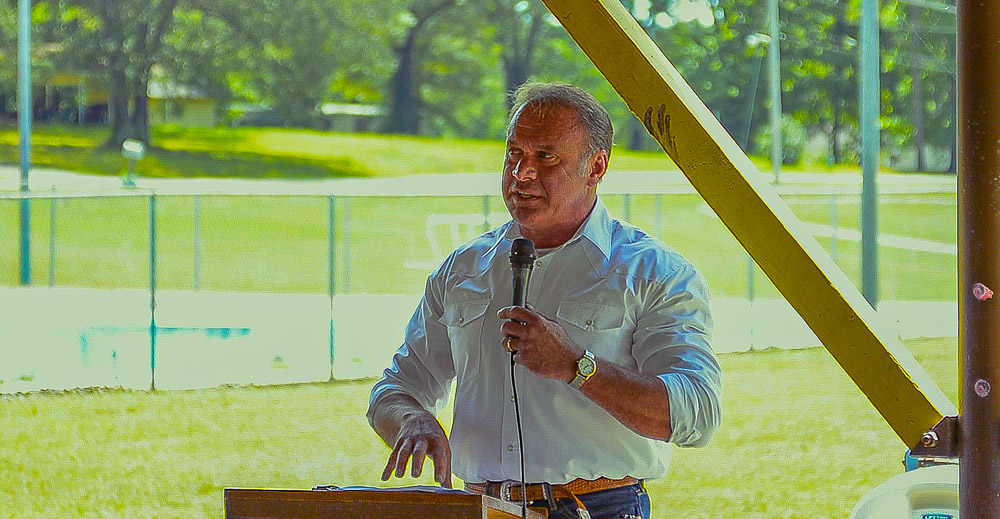 Kevin Jotz talking at the Thayer MO. Meet & Greet.