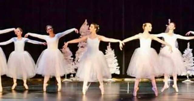 The elegant Snow dance adds snowfall to the magic of Clara's dreams!