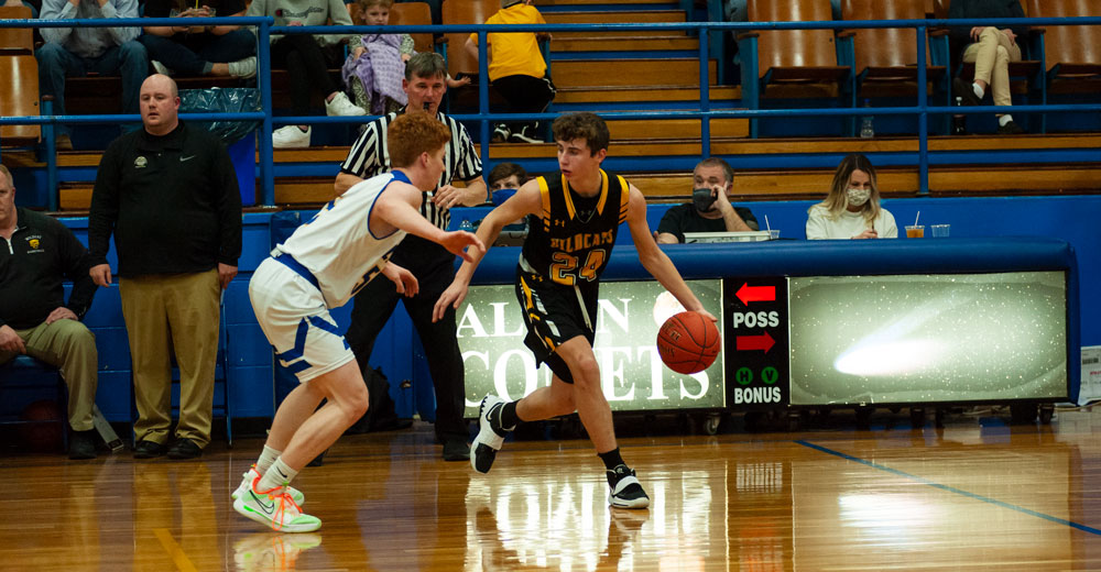 Boys Alton Comets Basketball Team Wins Over Summersville Wildcats Alton MO