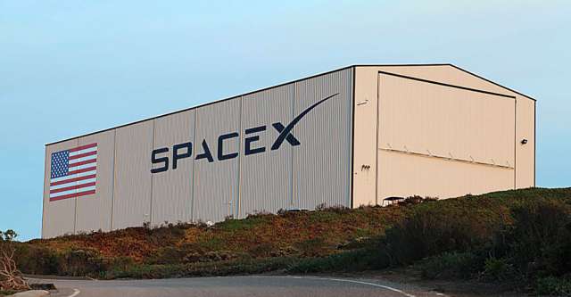 SpaceX Hanger