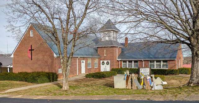 Alton United Methodist Church With Their Nativity Scene