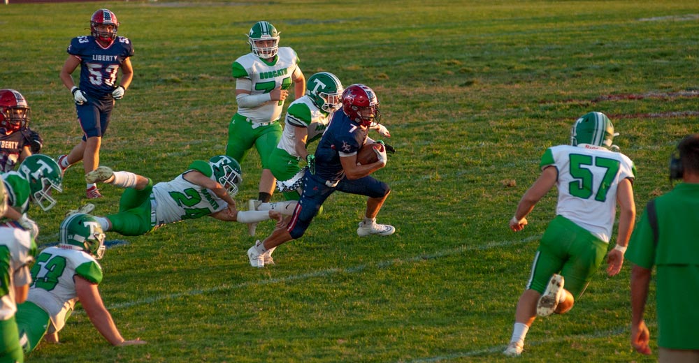 Liberty Eagles Beat Thayer Bobcats 6216 In Third Football Game Alton MO