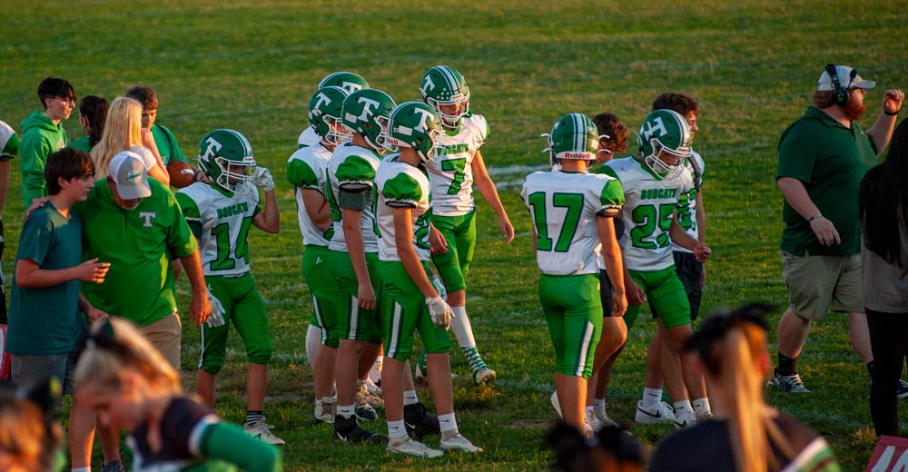 Liberty Eagles Beat Thayer Bobcats 6216 In Third Football Game Alton MO