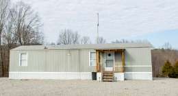 Outside view of D & D Country Retreat