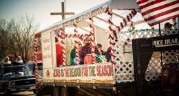 2018 christmas parade 7001976 260x140