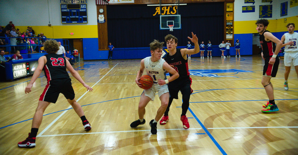 Alton Comets Basketball Team Wins Against Couch Indians