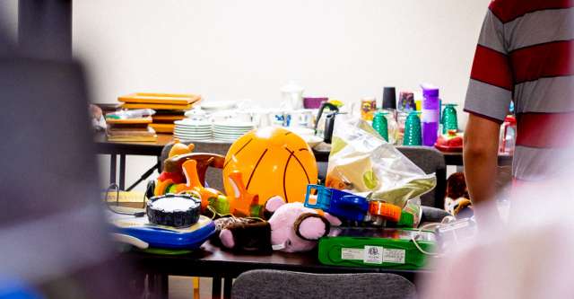 yard sale 9486 640x333