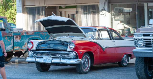 An old-time car at the cruise-in.