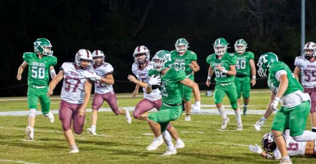 THAYER, MO – OCTOBER 17: Thayer Bobcats running back Heath Combs (2) sprints toward the endzone during the high school football game between the Thayer Bobcats and the Willow Springs Bears on October 17, 2025, at the Thayer High School football field in Thayer, MO. (Photo by Curtis Thomas/AltonMo.com)