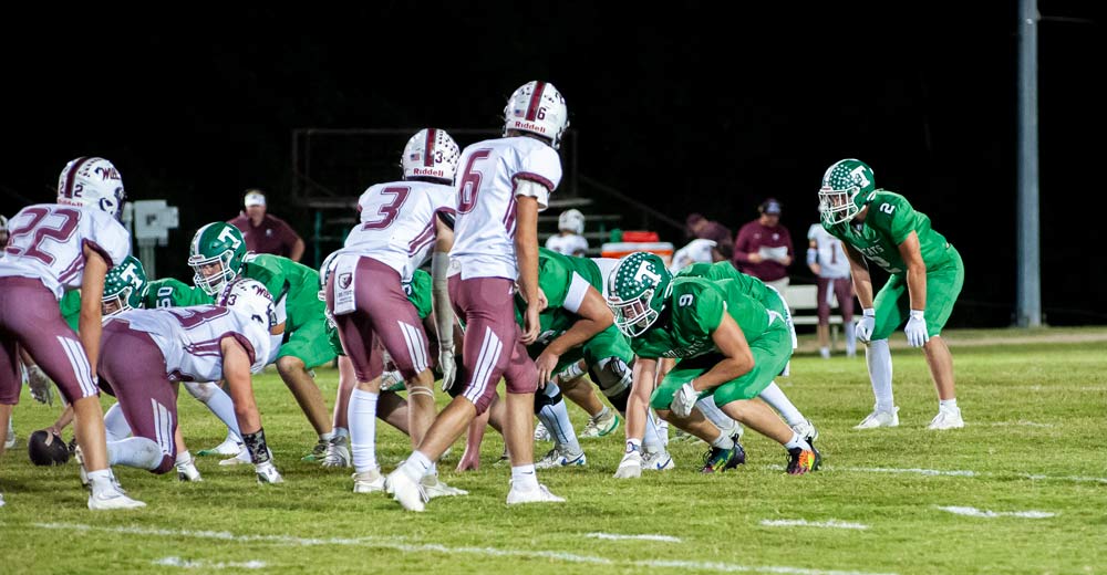 THAYER, MO – OCTOBER 17: The Thayer Bobcats and Willow Springs Bears line up during the high school football game between the Thayer Bobcats and the Willow Springs Bears on October 17, 2025, at the Thayer High School football field in Thayer, MO. (Photo by Curtis Thomas/AltonMo.com)