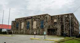 CouchSchool2 260x140