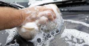 washing car 1397382 1280 2 640x333 1 300x156