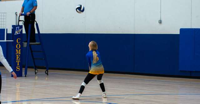 ALTON, MO – SEPTEMBER 15: Alton Comets Maddie Adolphson (5) hits the volleyball during the high school volleyball game between the Alton Comets and the Dora Falcons on September 15, 2026, at the Alton High School Gym in Alton, Missouri. (Photo by Amanda Thomas/AltonMo.com)