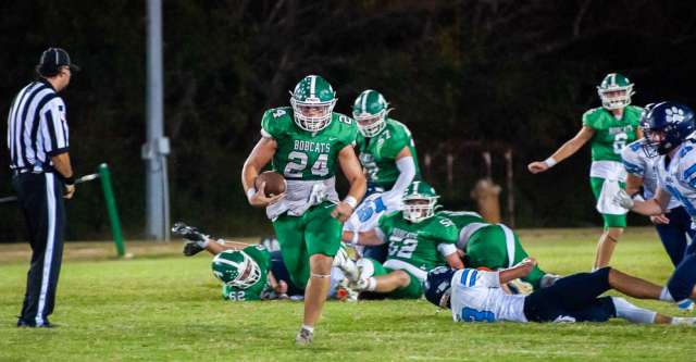 THAYER, MO – SEPTEMBER 18: Thayer Bobcats running back Dominick Boyce (24) runs to the endzone for a touchdown during the high school football game between the Thayer Bobcats and the Salem Tigers on September 18, 2026, at the Thayer High School football field in Thayer, MO. (Photo by Curtis Thomas/AltonMo.com)